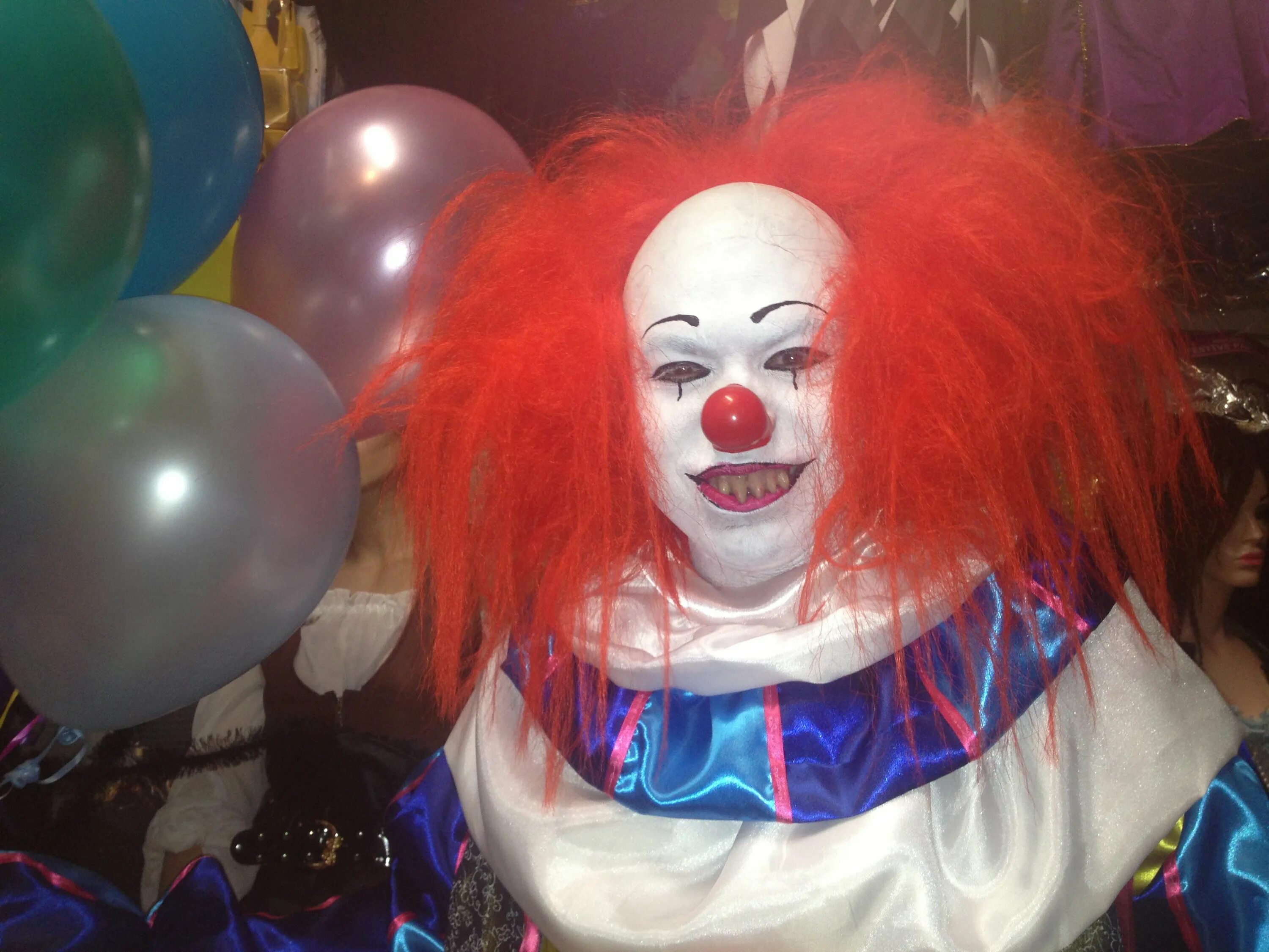 Big clown. Смешной клоун. Два клоуна. Ярослав андреев клоун little big. Ярослав андреев клоун.