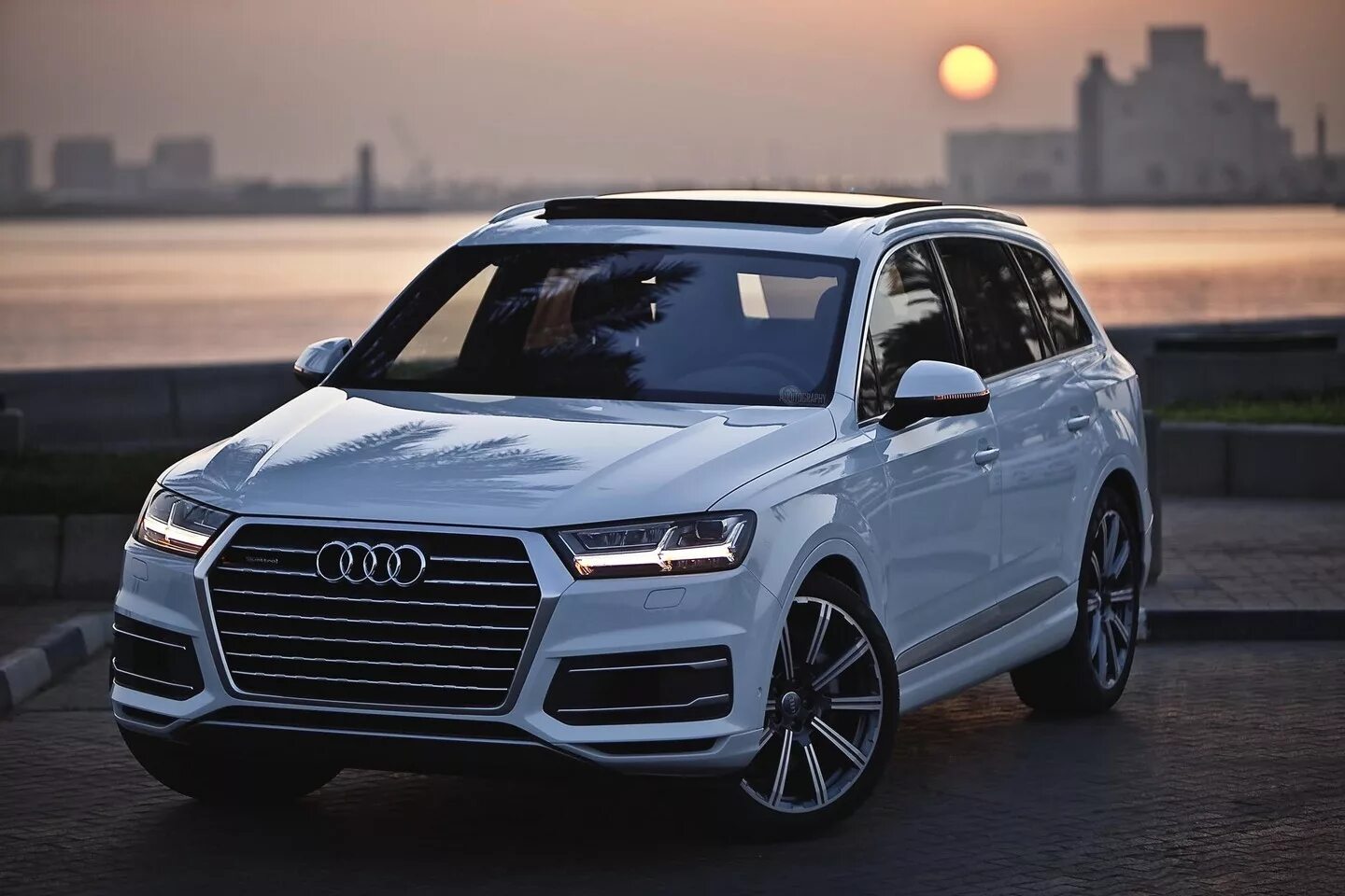 Ауди q7. Audi q7 2015. Ауди q7 2017. Audi q7 2017 белая. Audi q7 007.