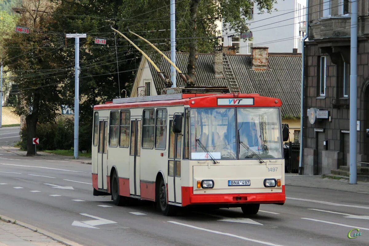 Троллейбус шкода. Шкода 14тр. Троллейбус Skoda-14tr в Москве. Skoda 14tr. Троллейбус Skoda 14tr.