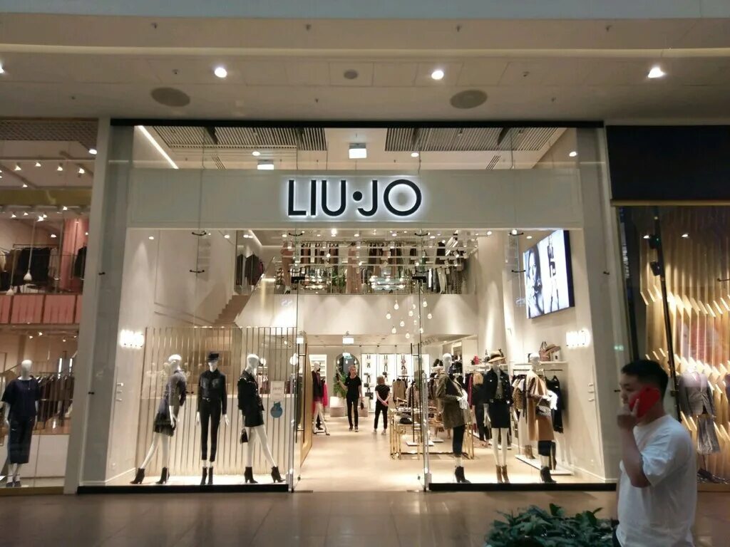 Lio store. Liu Jo Санкт Петербург магазины. Liu Jo аутлет. Магазин Liu Jo Тбилиси. Liu Jo Европейский.