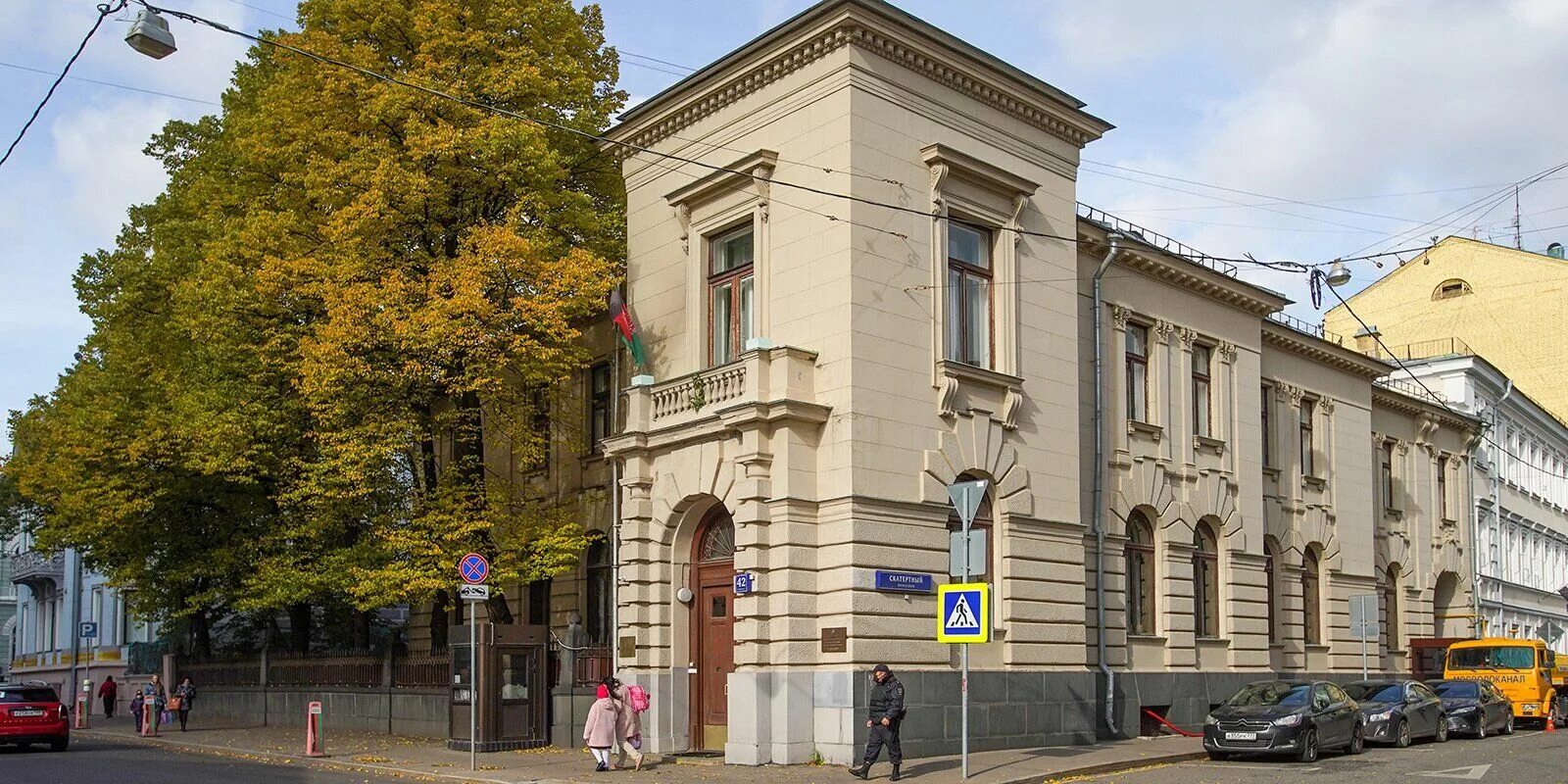 Дом искусств на поварской улице. Особняк понизовского на поварской. особняк м. г. понизовского. кекушев особняк понизовского. памятник горькому (москва, поварская улица).