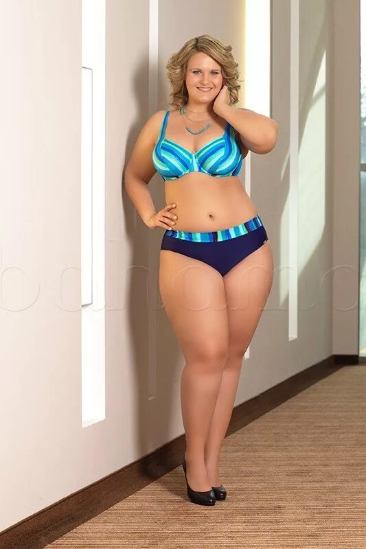 хантер макгрэди в купальнике. эшли грэм booty. Nicole simone модель сайз. андресса урак в бикини. бедра женщин за 50.