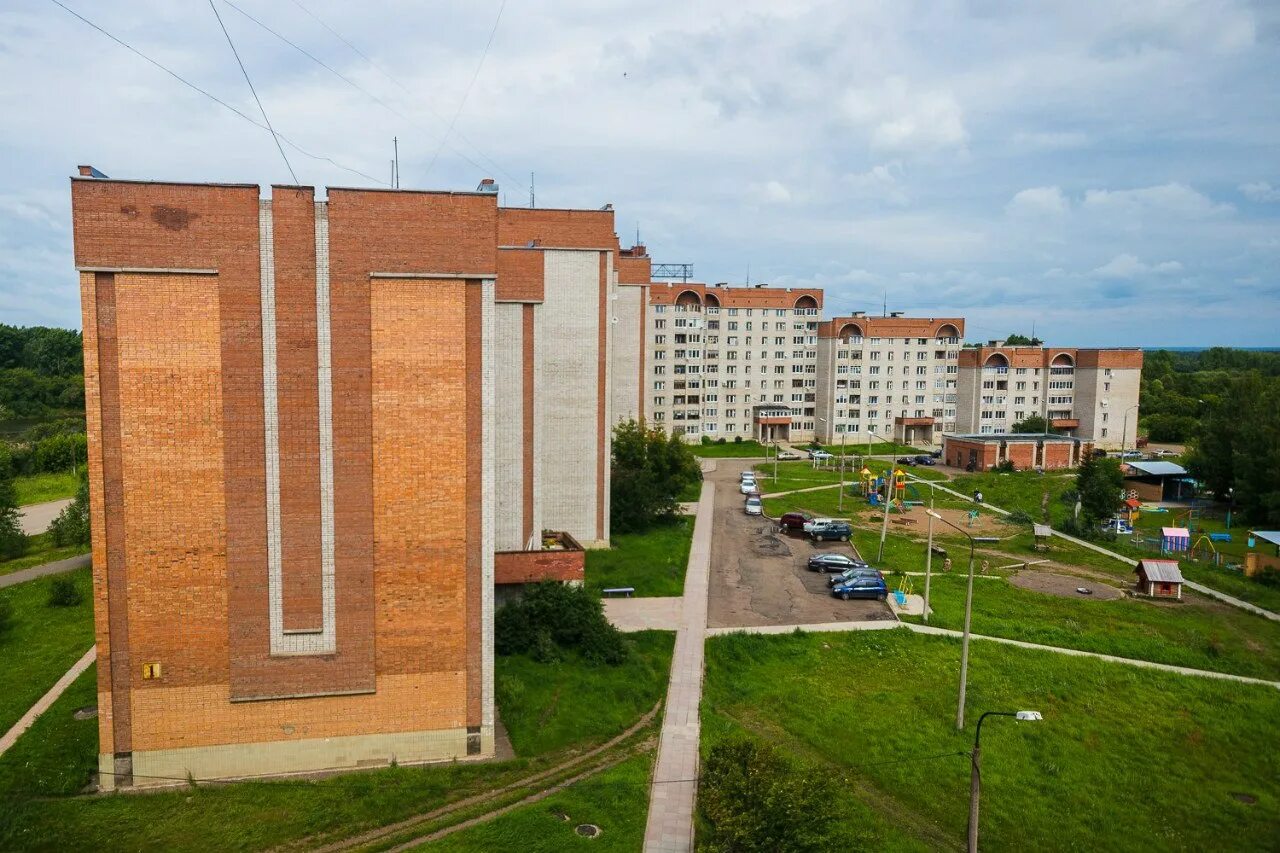 Глазов ул первомайская 1. Город глазов горы. Глазова 1. Монтажников 3 глазов. Глазова 1.