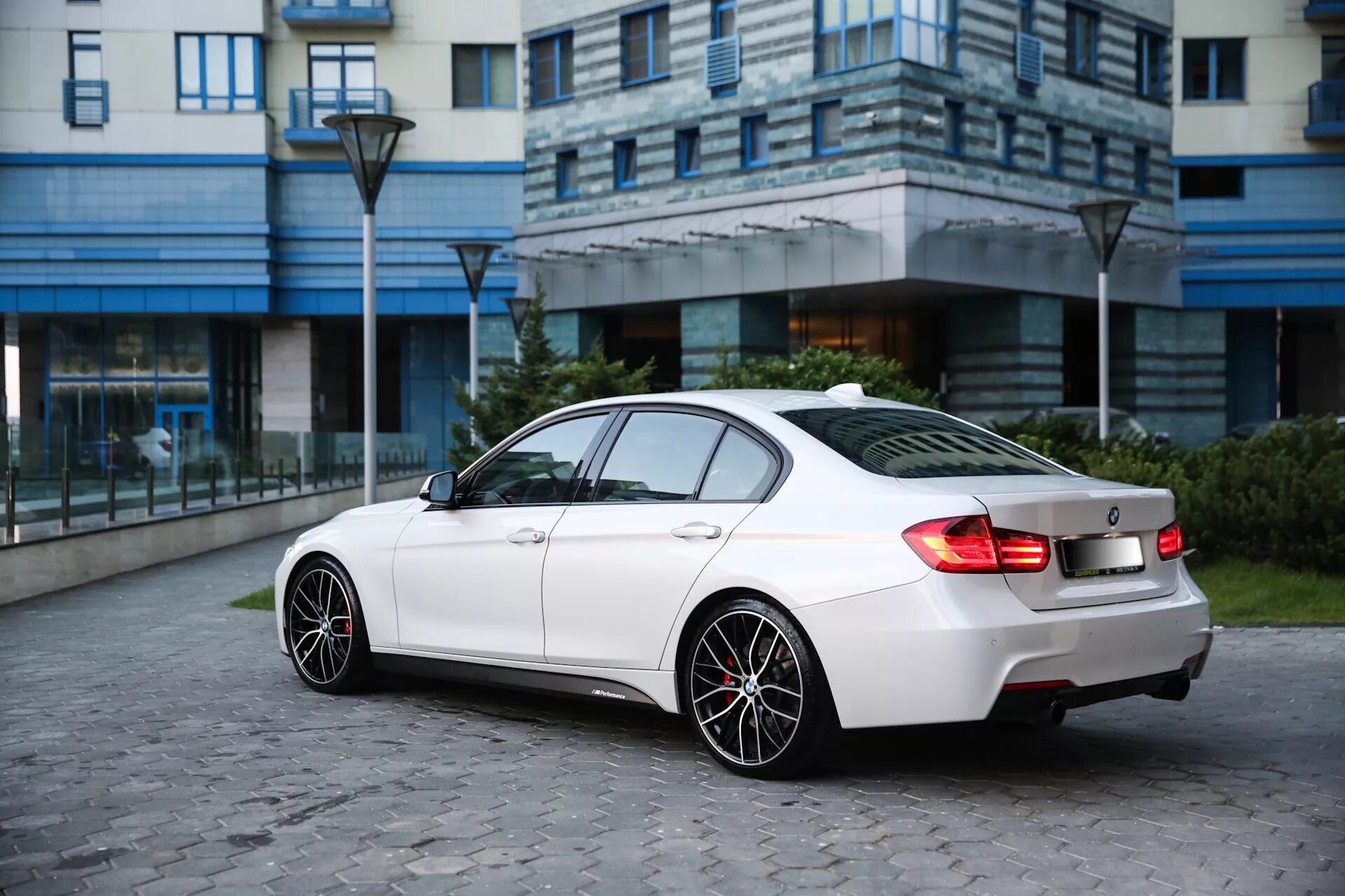 BMW 3 f30. BMW f30 2012. БМВ f30 белая. BMW 335i f30. Бмв ф30 320i