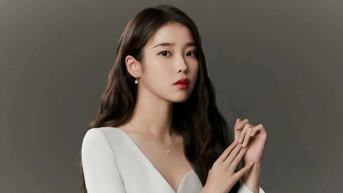 Iu певица. Айя красивая. Lee ji eun. Певица айю корея. Iu певица.