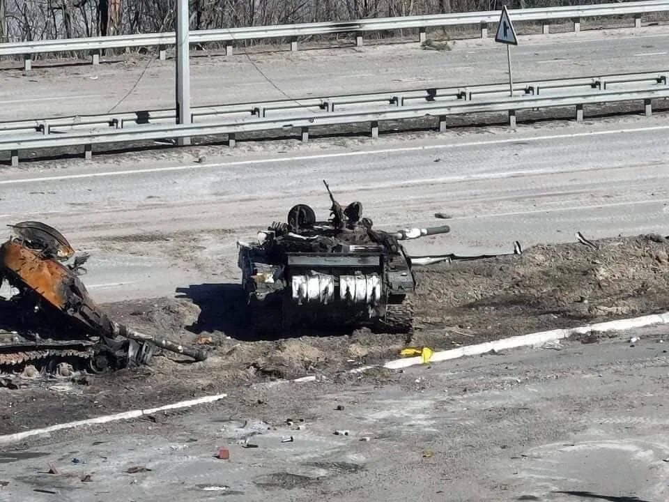 Подбитая колонна техники