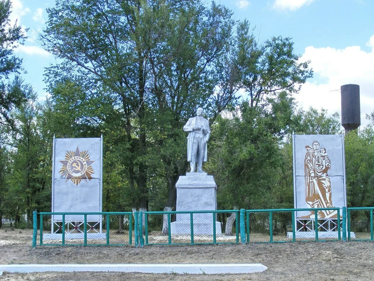 Погода село широкое. Широкий Карамыш Саратовская область. Широкий Карамыш Лысогорский район. Широкий Карамыш Лысогорский район Саратовская область. Школа широкий Карамыш Лысогорский район.