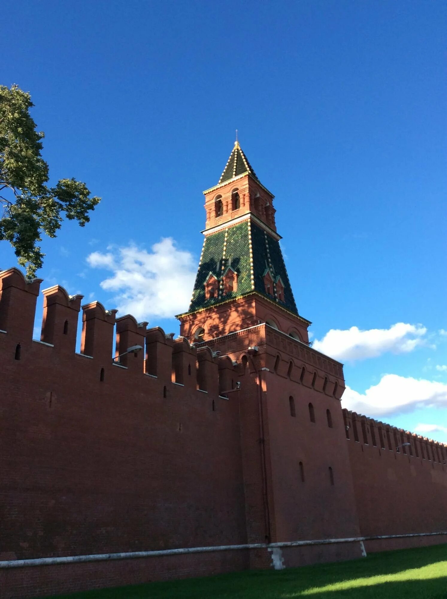 Башни древнего кремля. Петровская башня московского кремля. вторая безымянная башня кремля. петровская безымянная башня московского кремля. первая безымянная башня московского кремля.