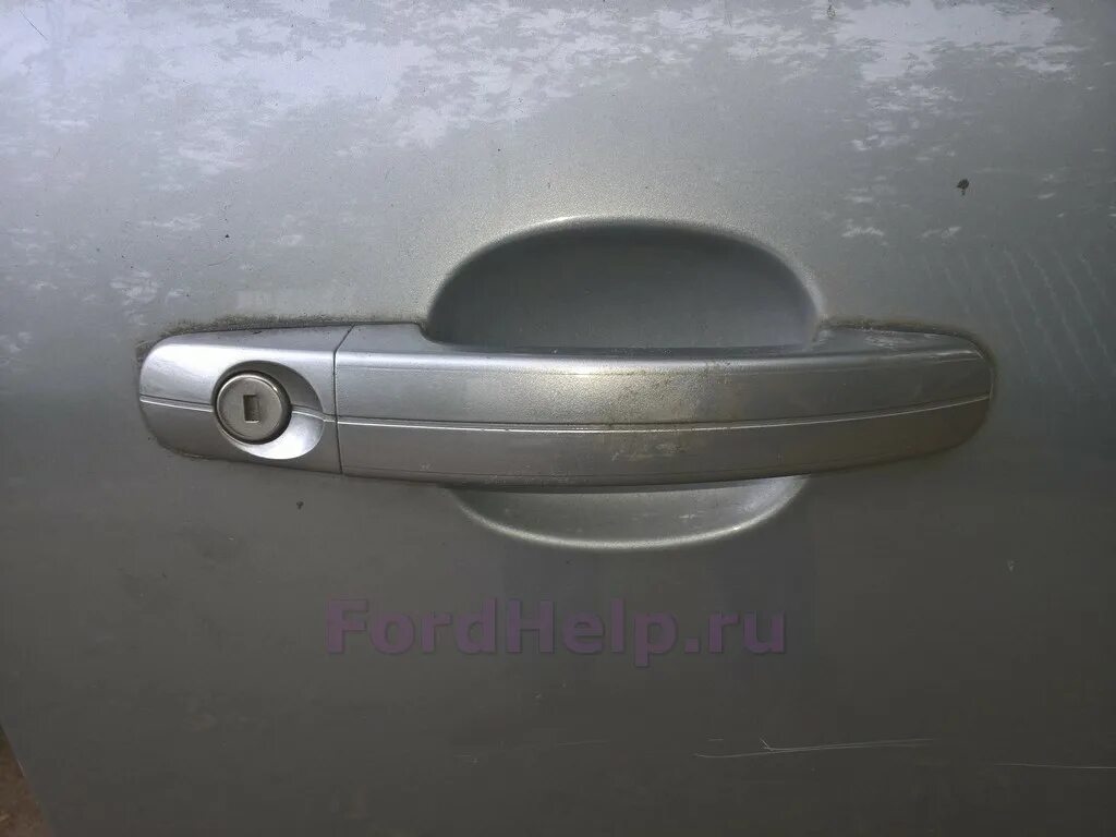 Дверная ручка форд фокус 2. Дверной замок Форд фокус 2 купе. Замок двери Ford Focus 2 Coupe. Личинка замка двери Форд фокус 2. Ручка двери Форд фокус 2 Рестайлинг.