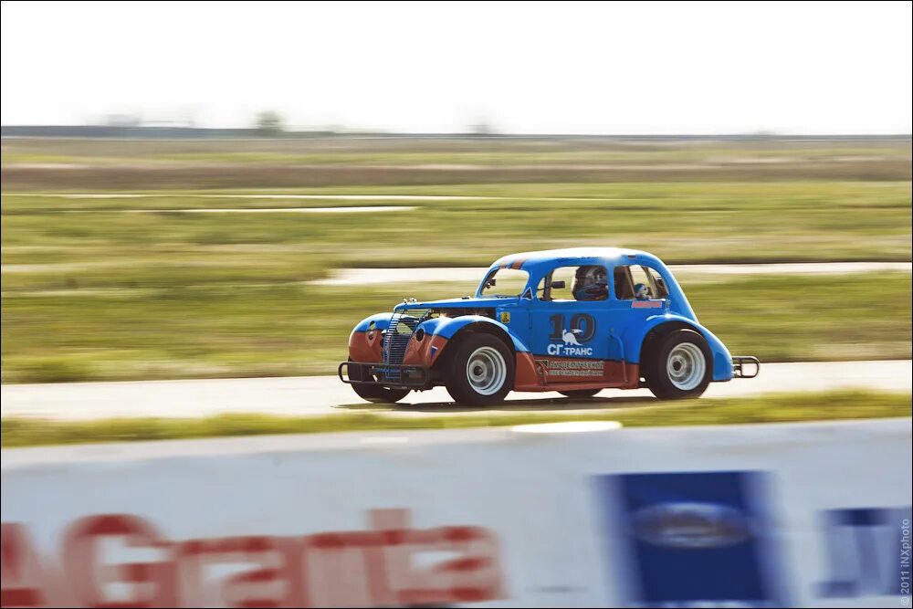 Legends cup. Легенды Мячково. Легенда Мячково машина. Мячково гонки. Legends cup600 машина.