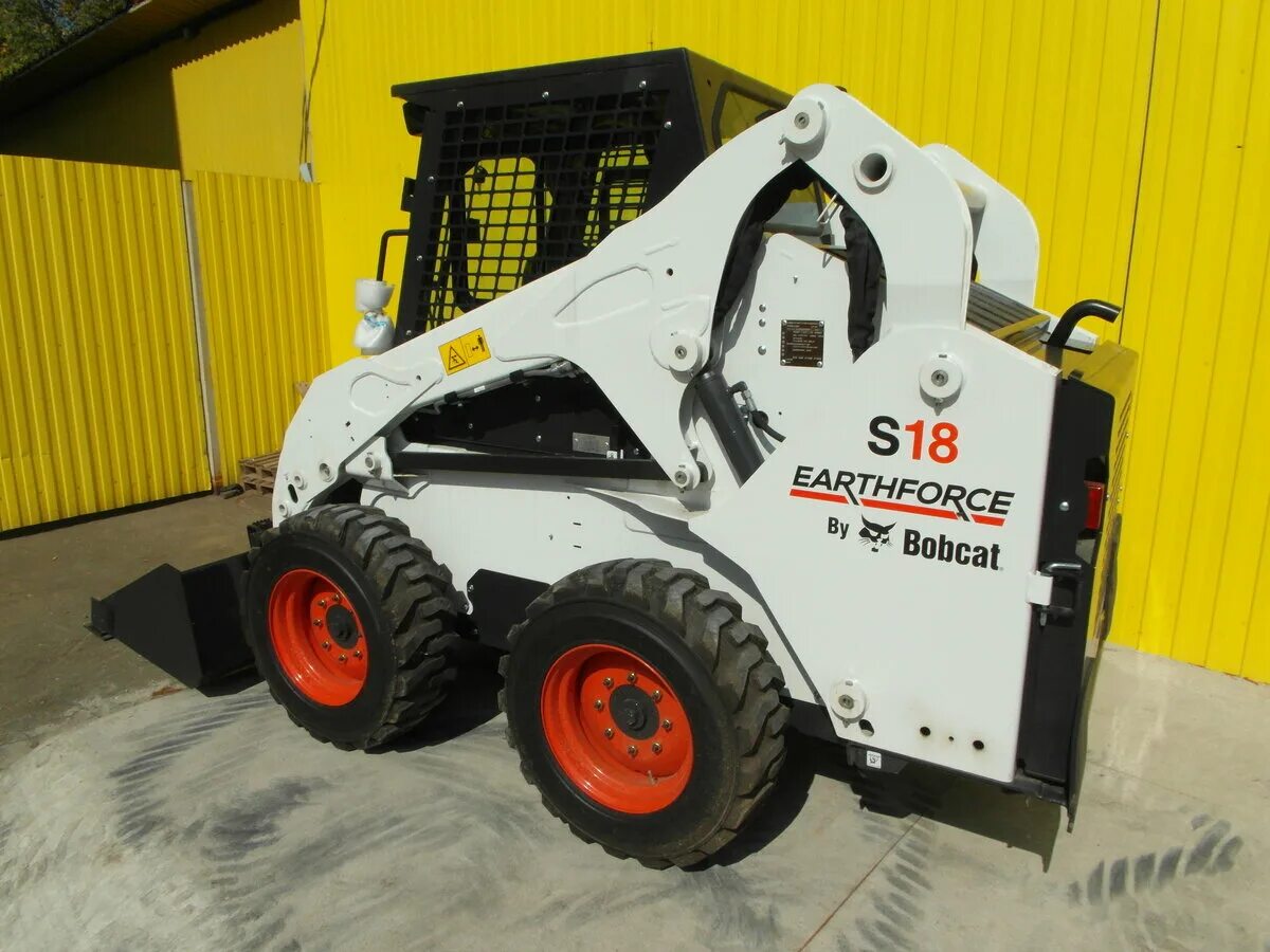 Bobcat earthforce s18