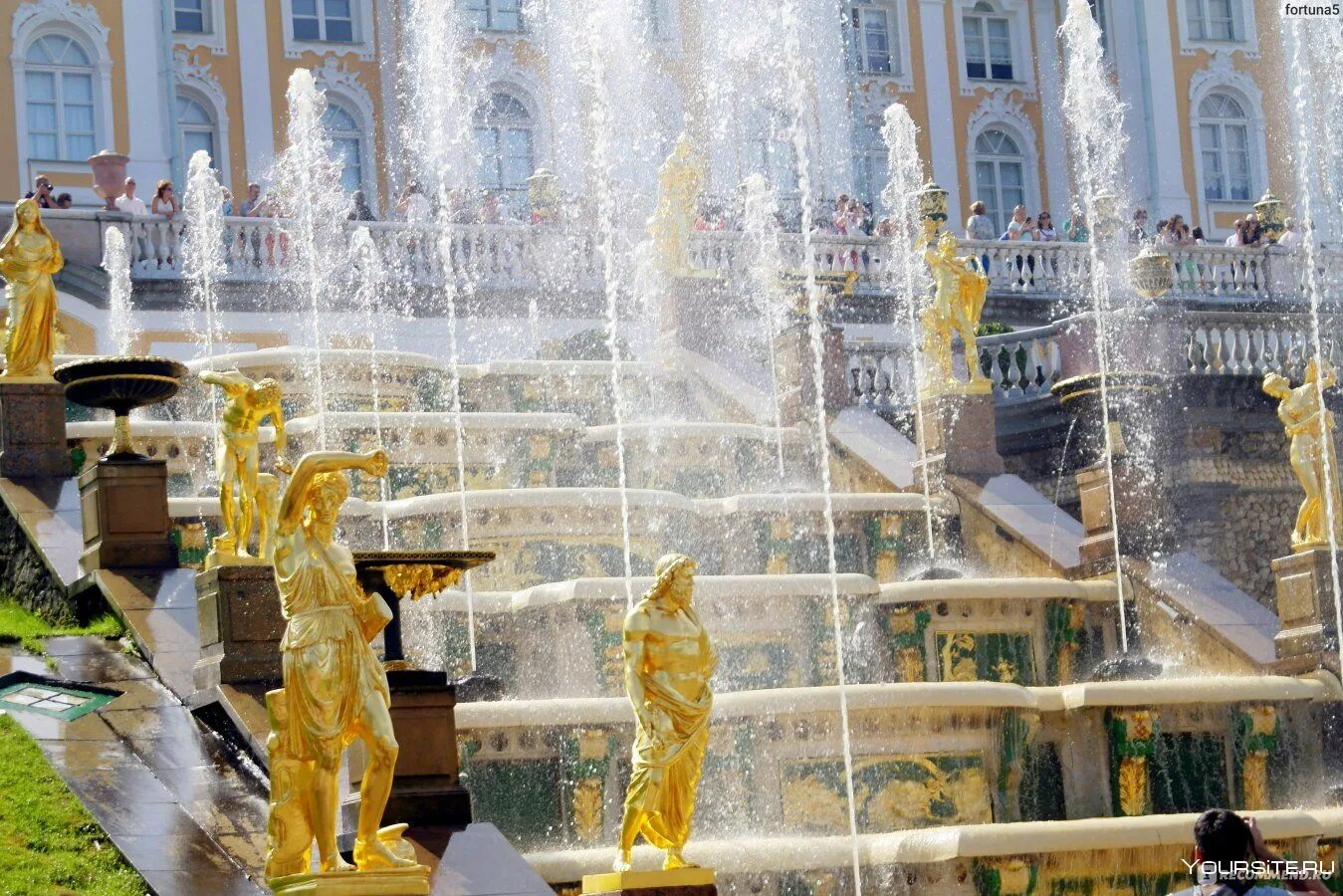 Работают ли фонтаны сейчас. Петербургские фонтаны Петергоф. Петергоф (дворцово-парковый ансамбль) фонтаны. Фонтаны Петергофа в Санкт-Петербурге каскады.