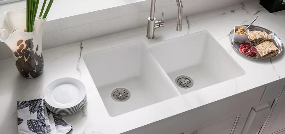 Мойка кухонная кварцевая. Мойка Double Bowl Sink 632392r1 White Alpin. Мойка Villeroy&Boch Single-Bowl Sink. Vicostone Quasar Light BQ-100. Интегрированная мойка кварц.