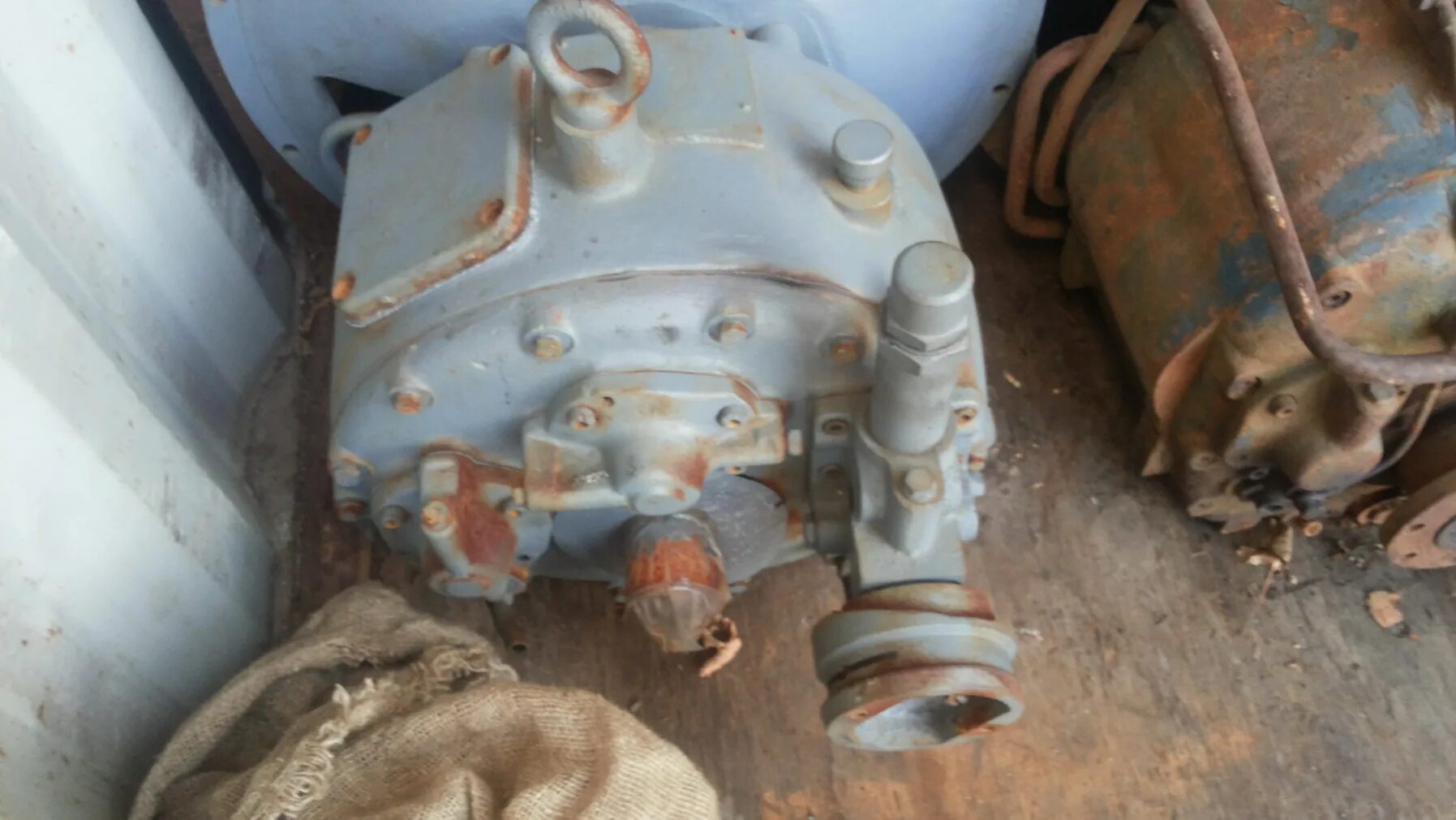 Реверс-редуктор ррп 15 - 4ч8,5/11 "дагдизель". 37. Судовой реверс редуктора двигателя 3д6. Двигатель sw 400 pl604384. Реверс редуктор дизеля 3д6.