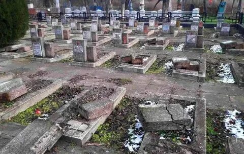 Последнее пристанище в братских могилах этого кладбища