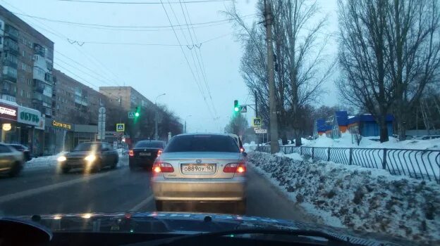 Пробки в 10 утра. Дорожная обстановка утром. Дорожные работы Самара пробки. Пробка Самара ночью. Самара пробки фото.