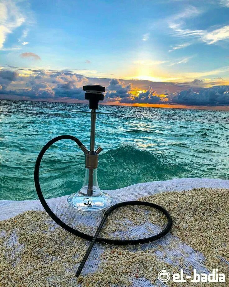 Кальян закат. Кальянная на море. Кальян на берегу моря. Кальян на пляже. Кальян закат.