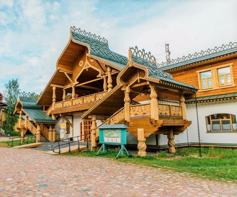 Этнодеревня мандроги. Мандроги деревня. Верхние мандроги туристическая деревня. Туристическая деревня мандроги в ленинградской области. Деревня-музей мандроги.