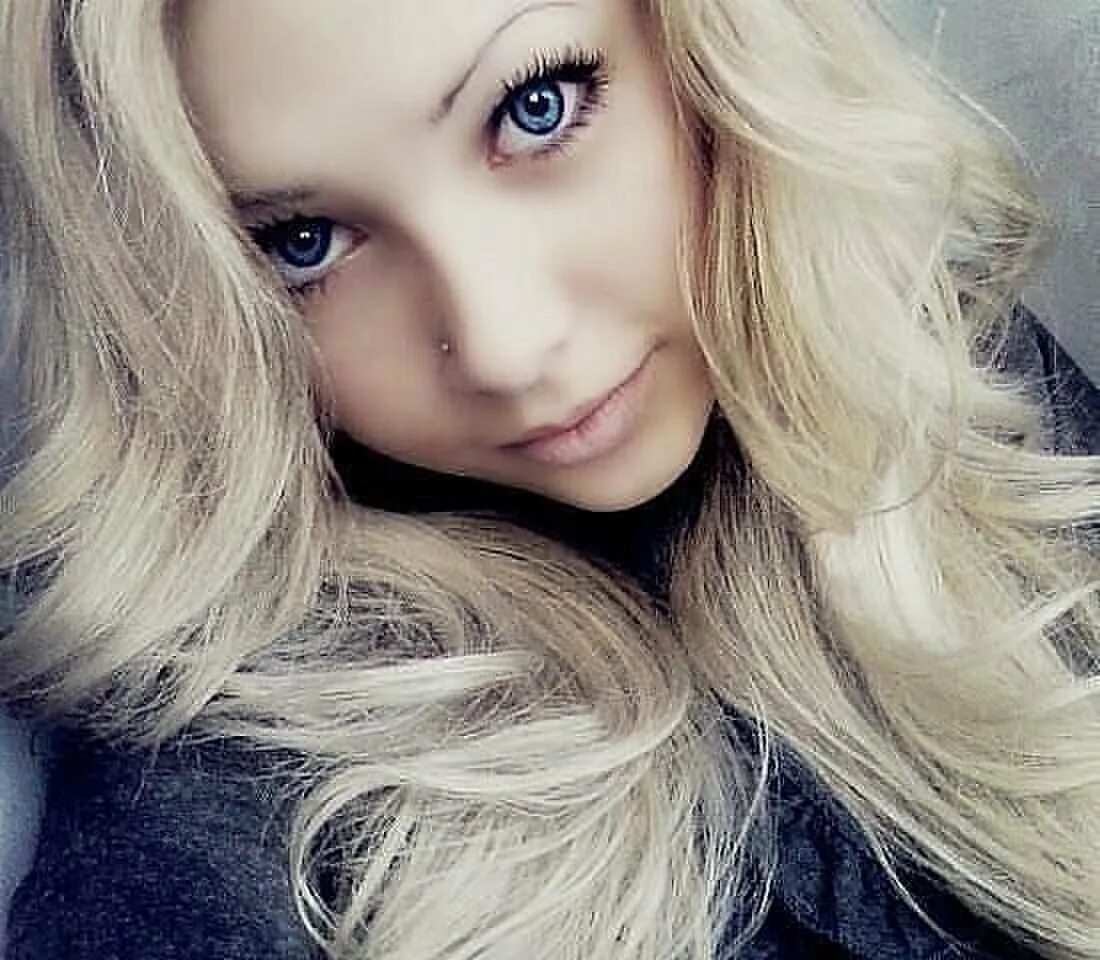 Blondes вк. Алиса Богданова. Блондинка 17 лет.