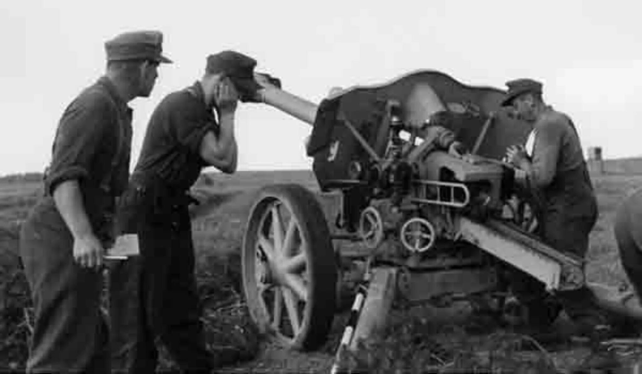 105 Мм гаубица вермахта. 10.5Cm LEFH 18. Немецкая гаубица 105 мм lefh18 b2. Орудие LEFH 18.