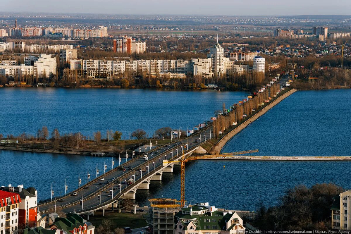 Правый берег набережная Воронеж. Левый берег Воронеж правый берег водохранилище. Смотровая площадка Чернавский мост. Воронеж левый берег вид на правый берег.