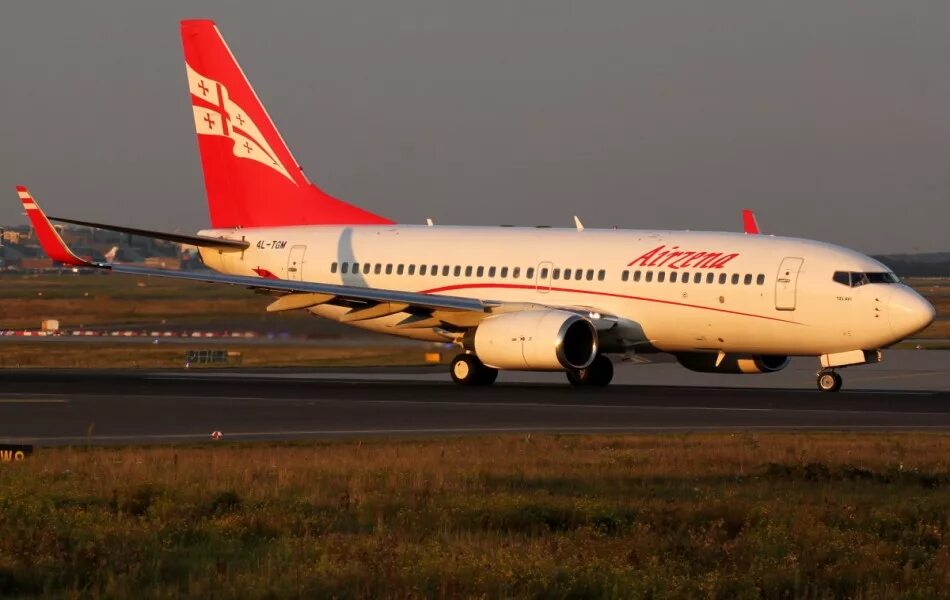 Самолет грузи. Самолёты Georgian Airways. Airzena. Грузинская авиакомпания Georgian. Georgian Airways Тбилиси.