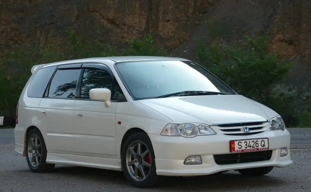 Honda odyssey 3. Хонда одиссей 2001 год. Хонда одиссей 99 года. Хонда одиссей 1999. Хонда одиссей 99г.