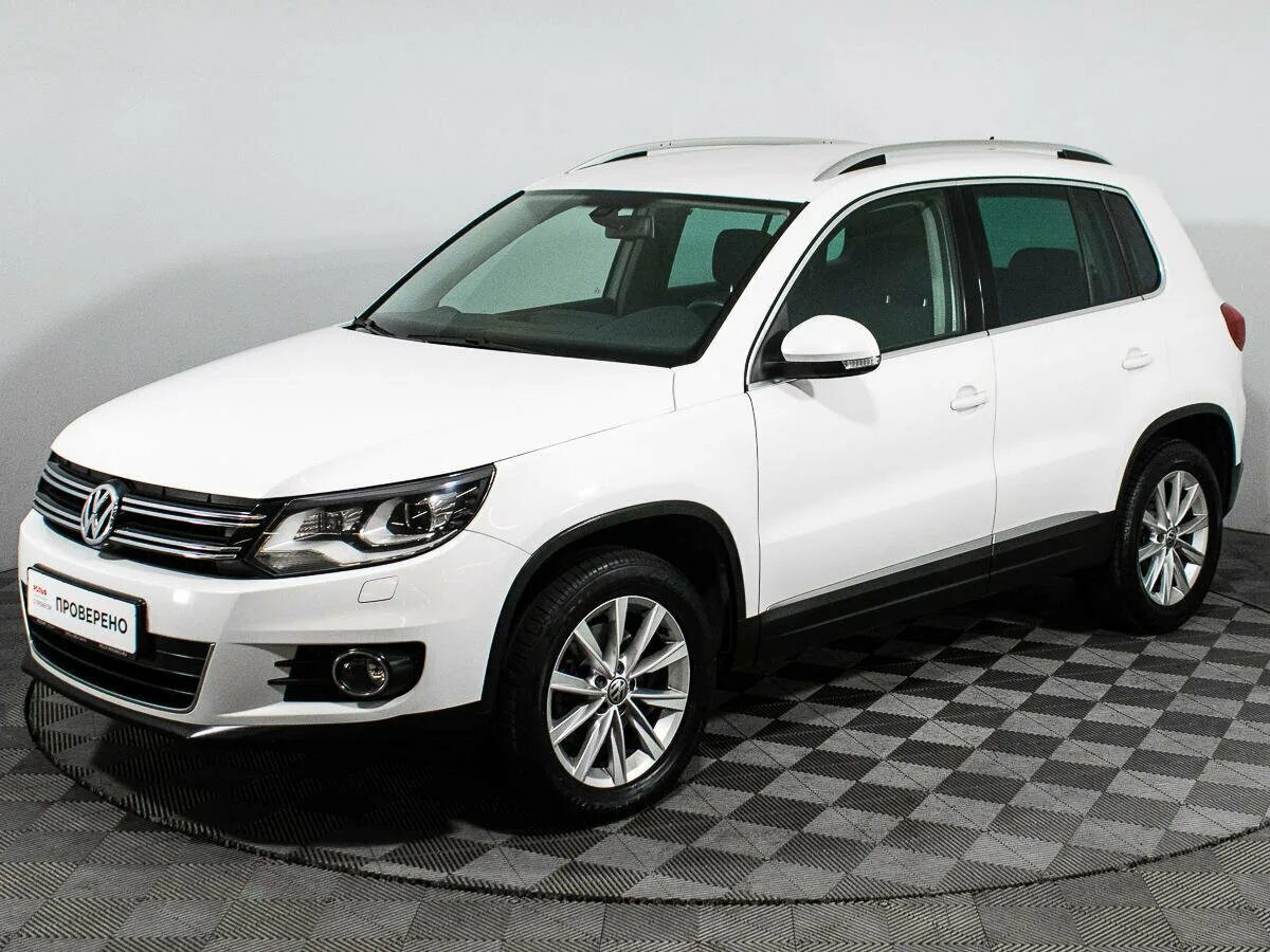 Фольксваген Тигуан 2011 белый. Volkswagen Tiguan i Рестайлинг 2011. Volkswagen Tiguan 2011 Рестайлинг. Фольксваген Тигуан белый.