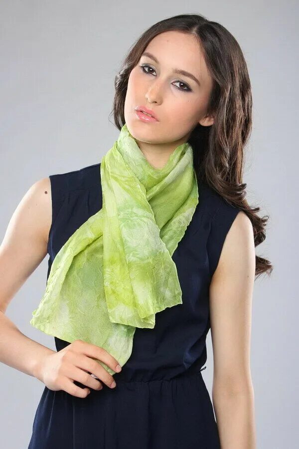 Состав шарфов. Шарф, зелёный. Шарф зеленый женский. Салатовый шарф. Платок зеленый.