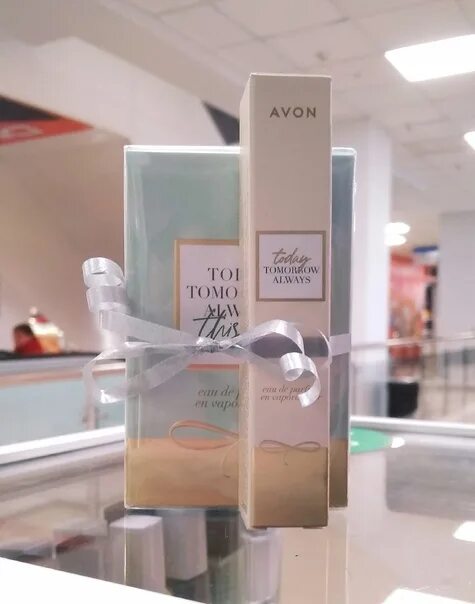 Духи this Love Avon. Упаковка эйвон this Love духи. Кит отдел косметики. Эйвон this Love с коробкой. Avon this love