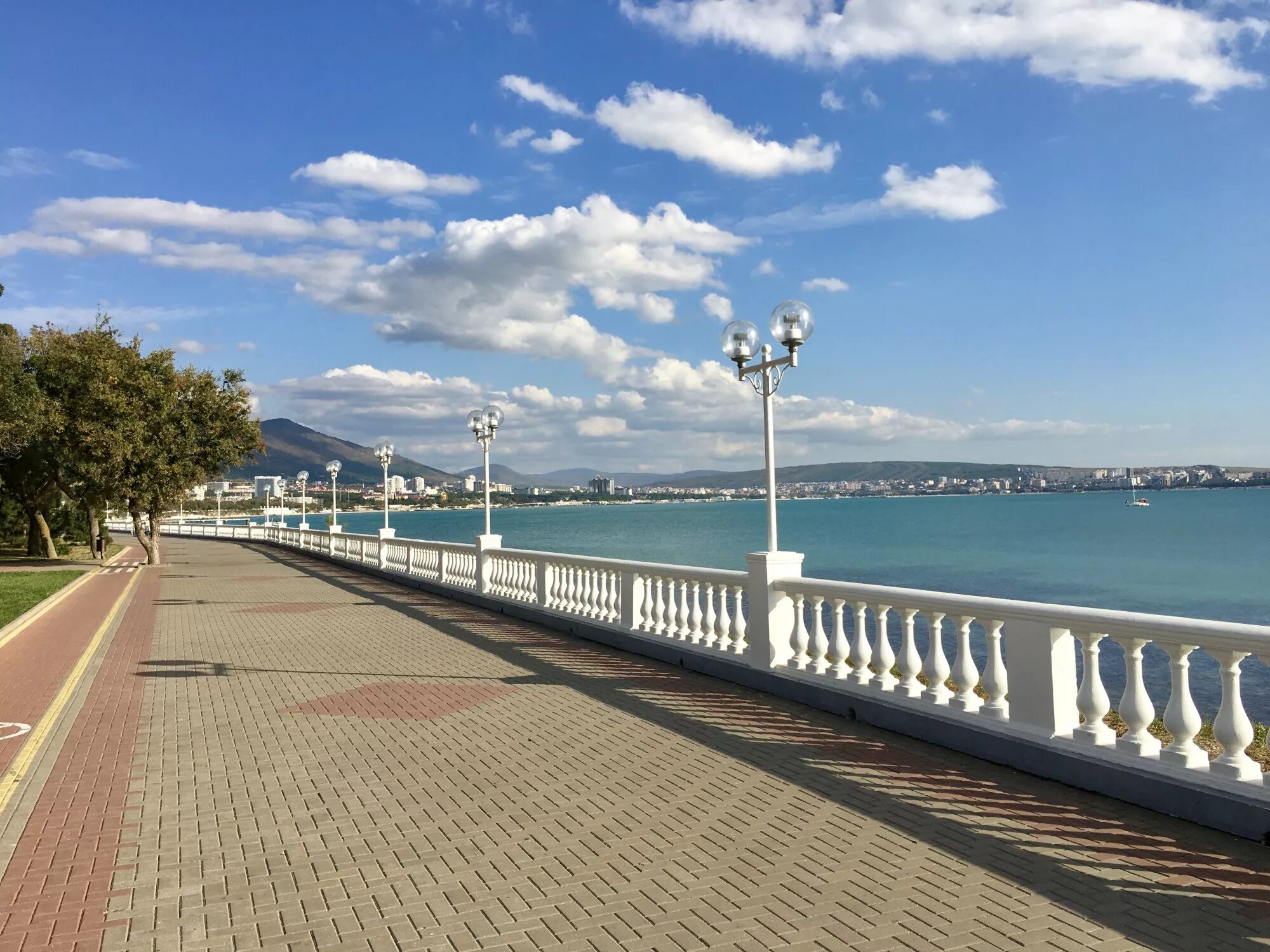 набережная моря фото. набережная моря фото. геленджикская бухта набережная. геленджик набережная. набережная черного моря.