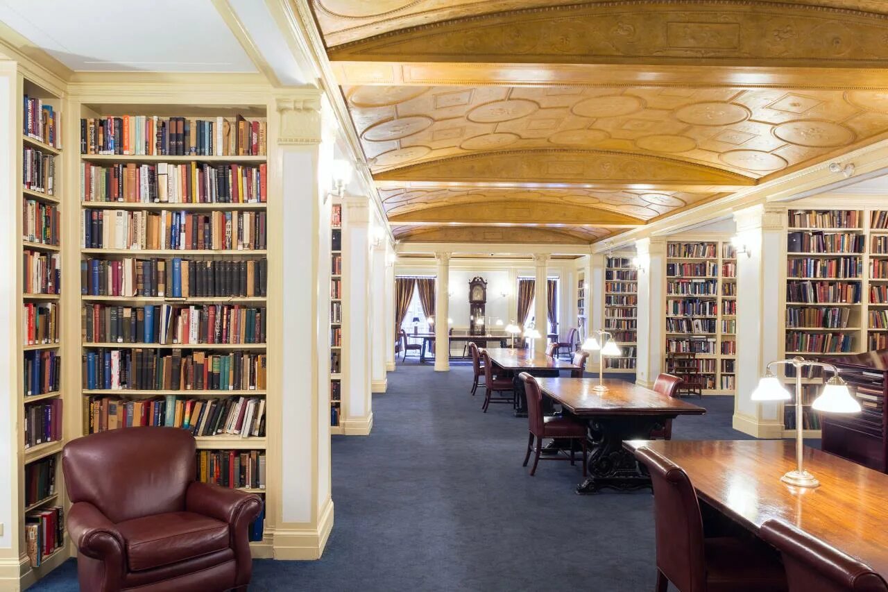 Библиотека «University Club Library», Нью- Йорк, США. (Peter Bond). Библиотека университета Альберто. Библиотека вуза. Интерьер библиотеки учебного заведения.