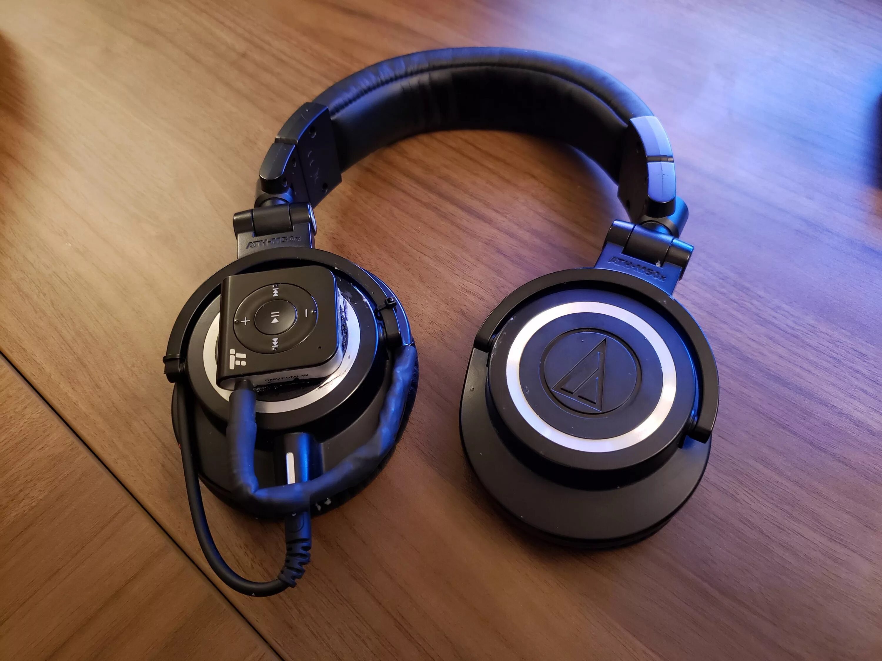 A50 x. Audio Technica m50xbt. AUDIOTECHNICA at-m50x. ATH m50x. Audio Technica m50x коробка.