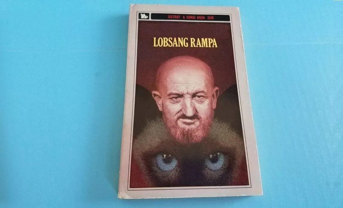 Третий глаз книга книги лобсанга. Лобсанг рампа британский публицист. лобсанг рампа третий глаз. лобсанг рампа книги. лобсанг рампа жизнь с ламой иллюстрации.