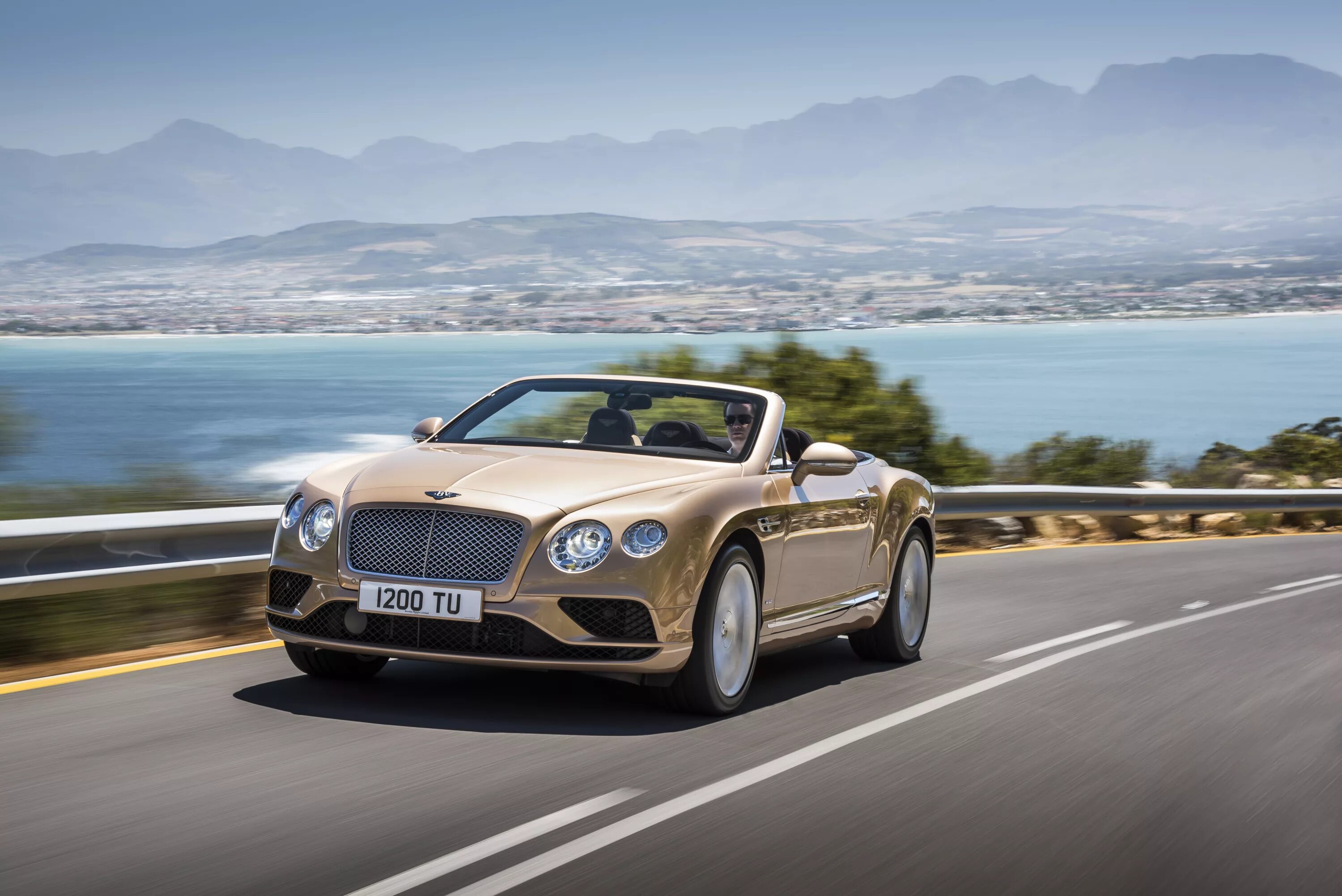 Бентли фото. Бентли Континенталь ГТ 2015. Бентли Континенталь ГТ кабрио. Bentley Continental gt Cabriolet. Бентли Континенталь золотой.