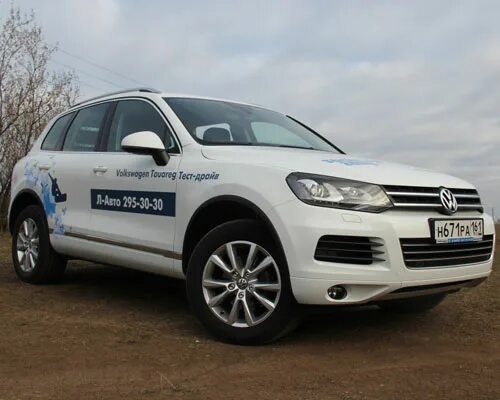 Тест драйв туарег. Volkswagen Touareg клиренс. Фольксваген Туарег в 30. Клиренс Touareg 2013. Дорожный просвет Туарег 2020.