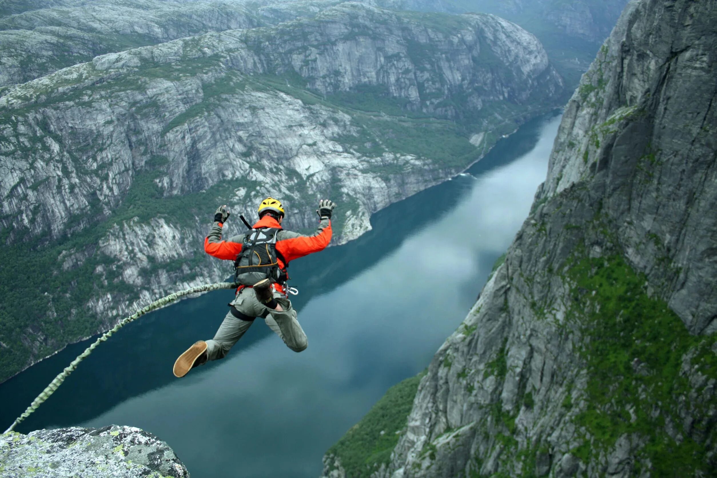Adventurous перевод