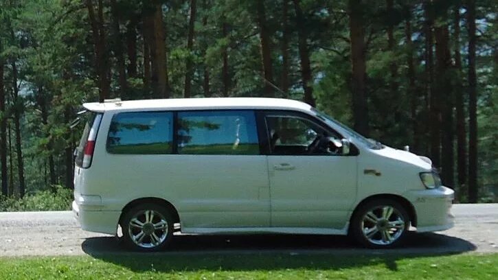 Таун айс 2000. Toyota Town Ace 2000. Тойота Таун айс Ноах. Toyota Noah 2000. Тойота Таун айс Ноах 2000.