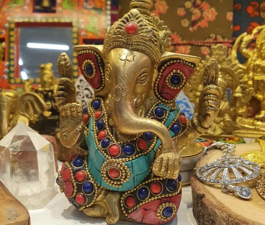 Индийская ярмарка delhi базар в москве. Индийская ярмарка в москве на бауманской. Дели базар на бауманской. Басманный двор москва индийская ярмарка. Чаври базар дели.