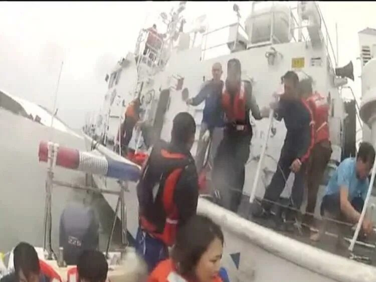 Корея 2014 паром севоль. Корабль севоль катастрофа. Паром жертвы. Филиппинцы на судах. Паром жертвы.