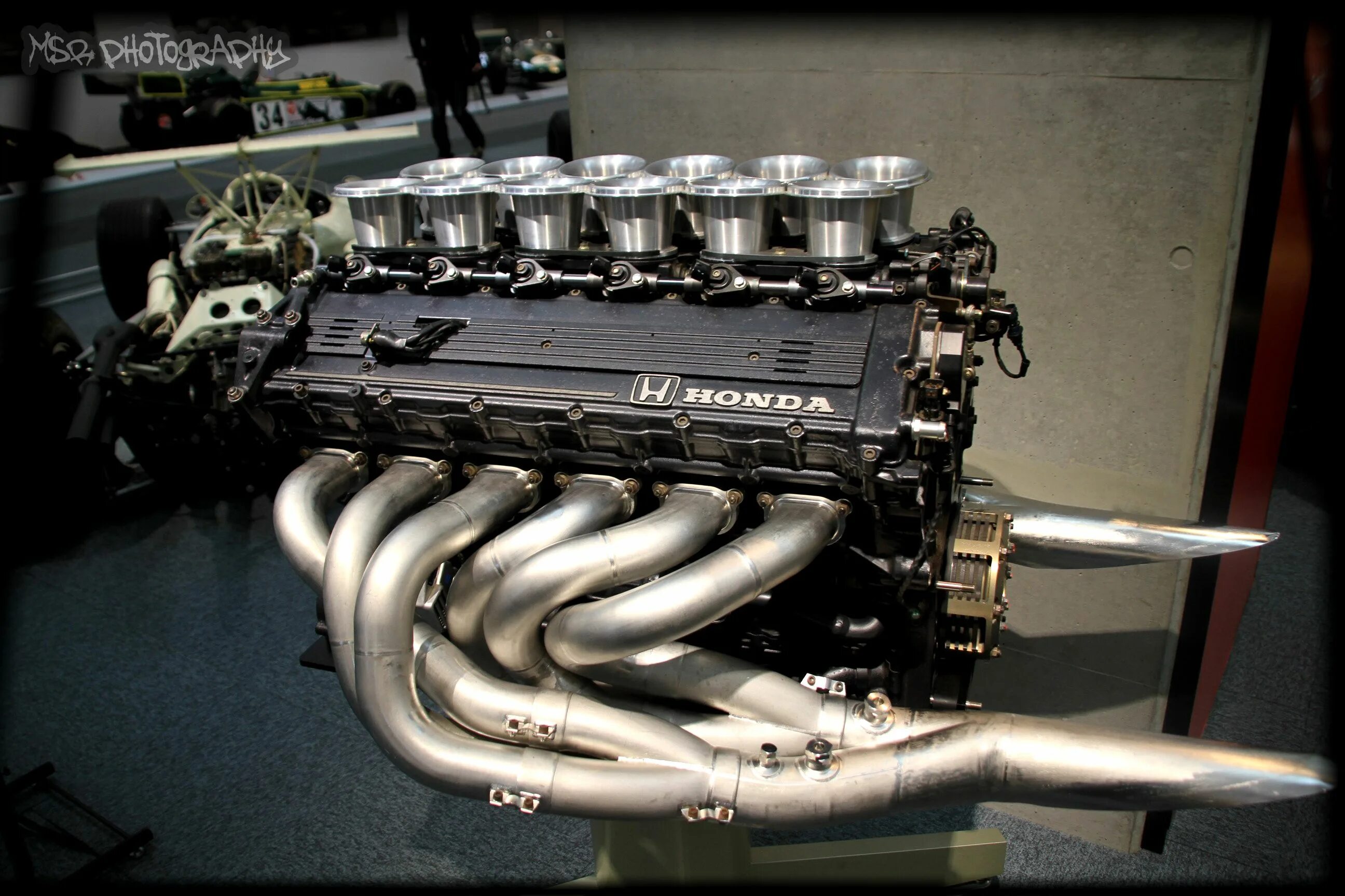 12 двиг. Мотор Хонда v12. Honda v12 f1. Honda v12 1.5 л. Honda v12 engine.