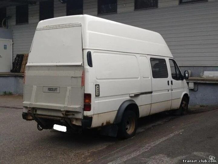 Ford Transit 1999 с прицепом. Гидроборт на Форд Транзит. Ford Transit 4g. Ford Transit с высокой крышей 1999.