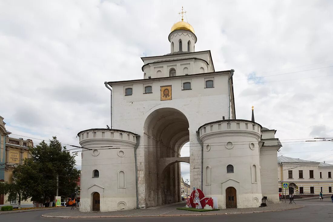 Золотые врата во Владимире. Владимирские золотые ворота 12 век. Золотые ворота в золотом кольце