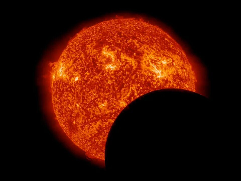 Транзит Луны по диску солнца. Гибридное затмение солнца. Солнце jpg. Солнечный диск.