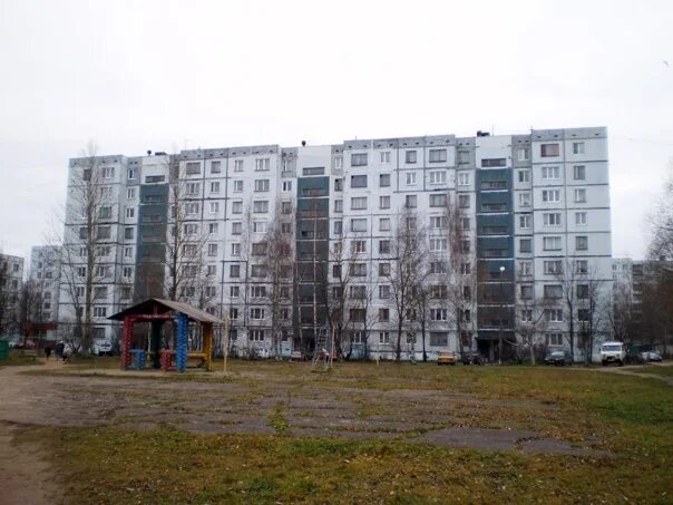 Сиреневый бульвар 1 екатеринбург. Псковская 7. Сиреневый бульвар 9 псков. Микрорайон сиреневый псков. Сиреневый бульвар 1 псков.