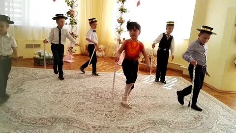 Зажигательный танец мальчиков