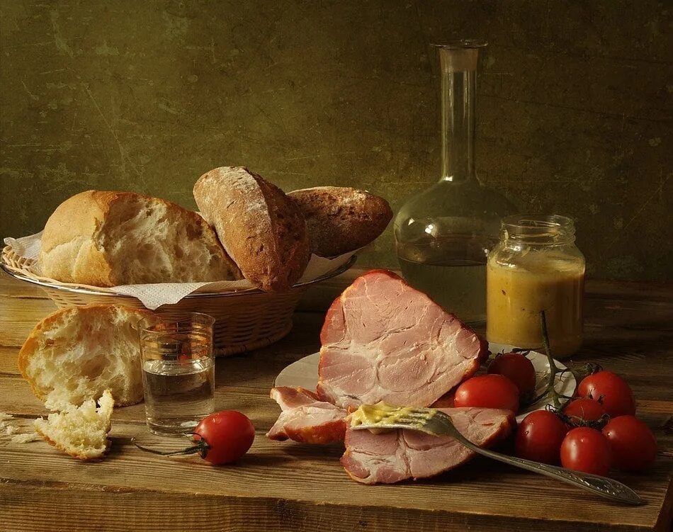 В хлебе есть мясо. «Натюрморт с хлебом и ветчиной» Карло маджини. Натюрморт с едой. Натюрморт из мяса. Вкусный натюрморт.
