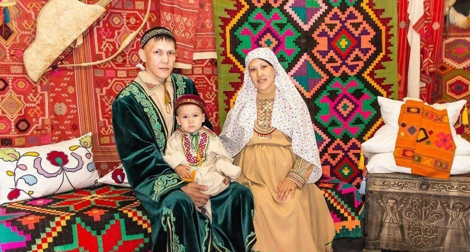 Башкиры традиции и обычаи. Традиции башкир башкортостана. национальные костюмы татаров народов башкортостана. национальный костюм башкир культура башкортостана. традиция башкиров национальная башкиров.