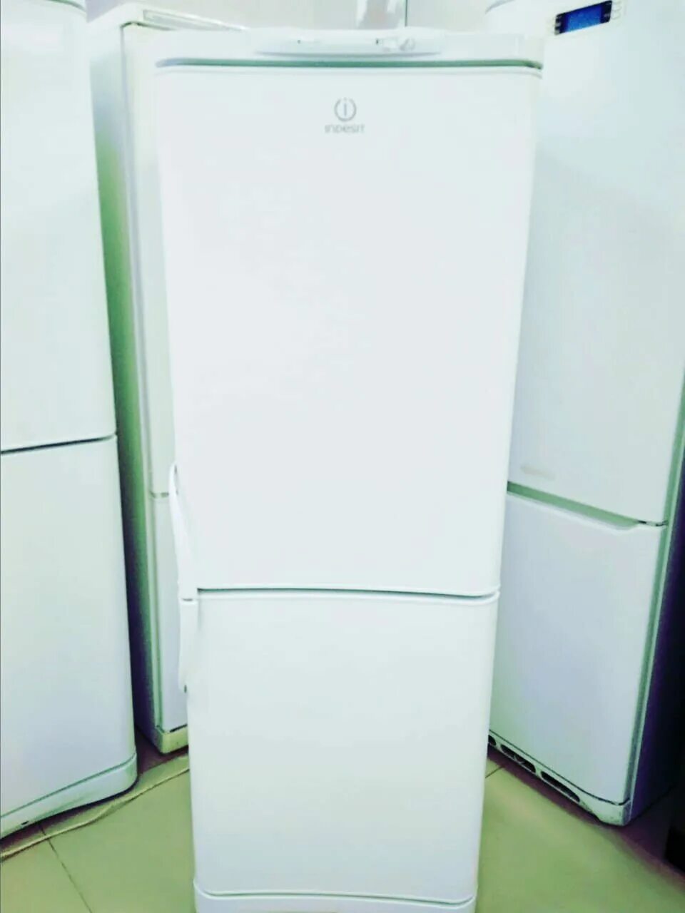 Холодильник Индезит с132g. Холодильник Индезит c132g.016. Индезит холодильники недорого