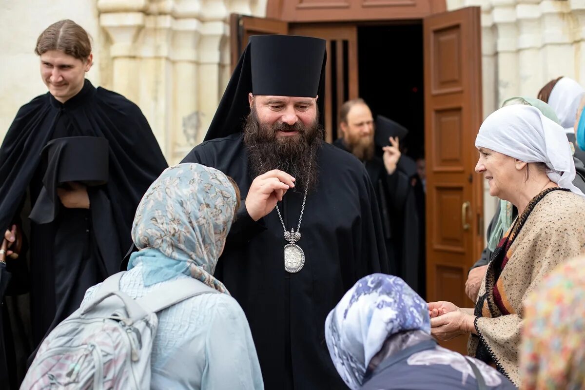 Епископ наро фоминский. Парамон епископ наро-фоминский. владыко наро фоминский. епископ парамон. епископ парамон голубка.